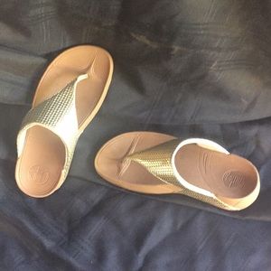 Gold fit flops